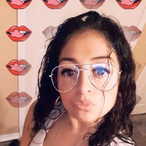 Meet your Posher, Joann